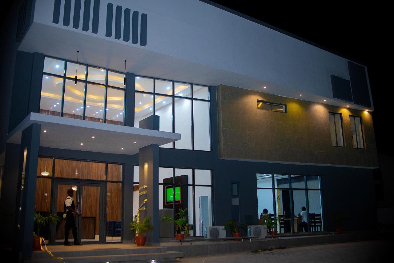 Hotel Capitol Икея Экстерьер фото