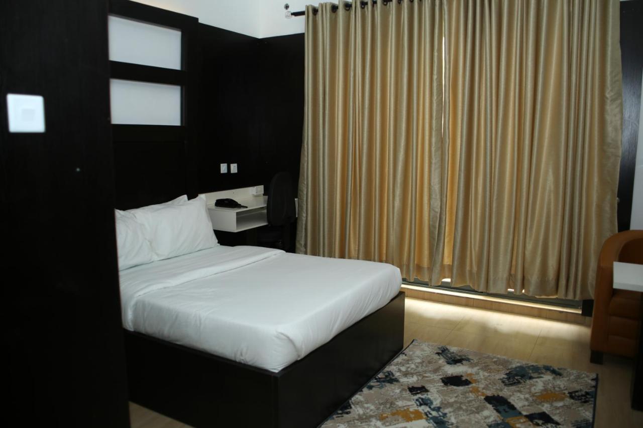 Hotel Capitol Икея Экстерьер фото