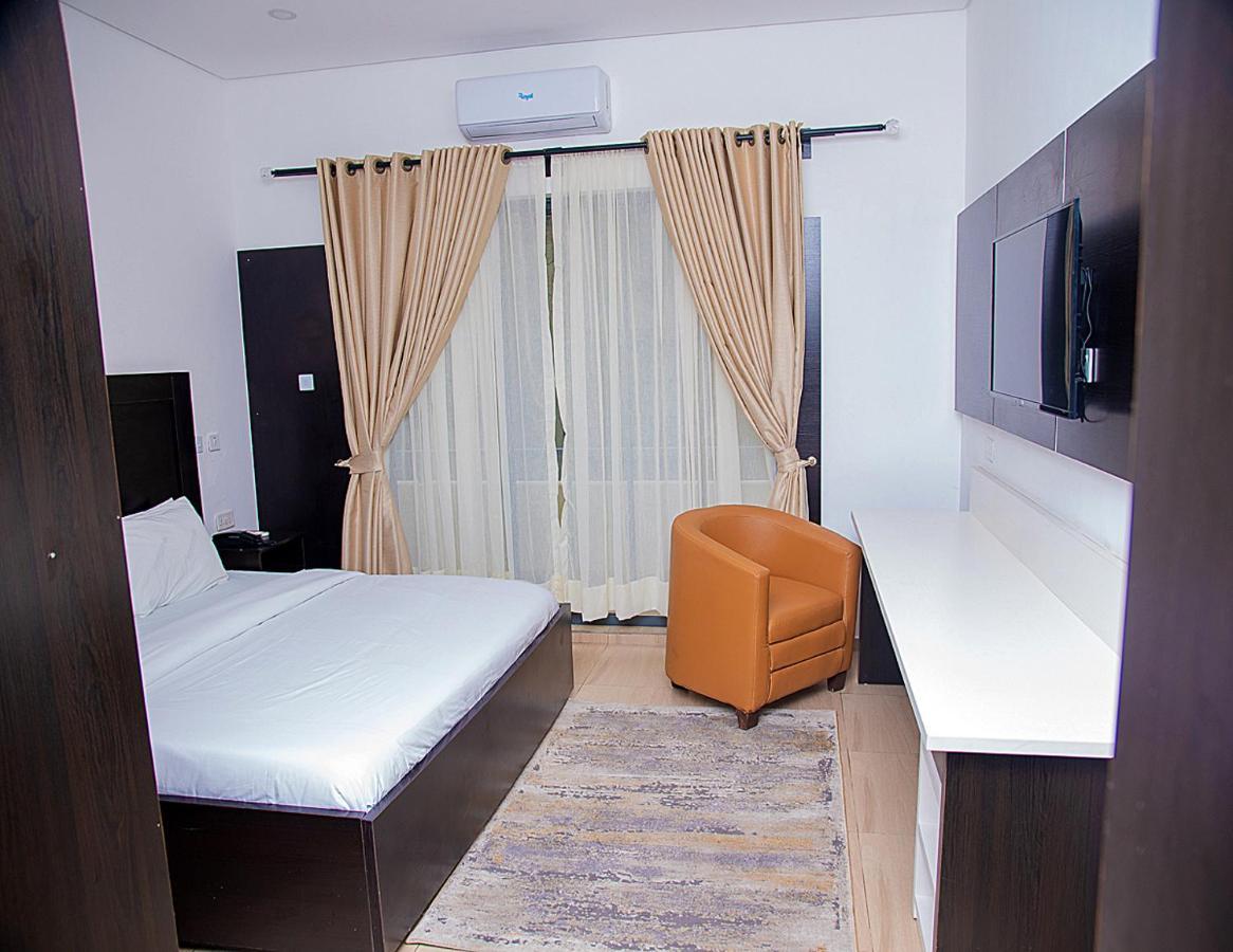 Hotel Capitol Икея Экстерьер фото
