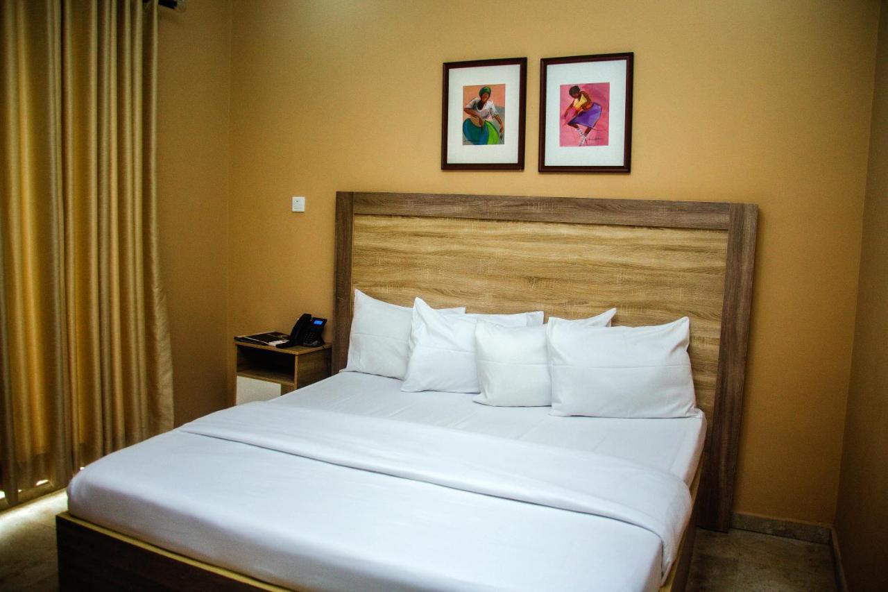 Hotel Capitol Икея Экстерьер фото