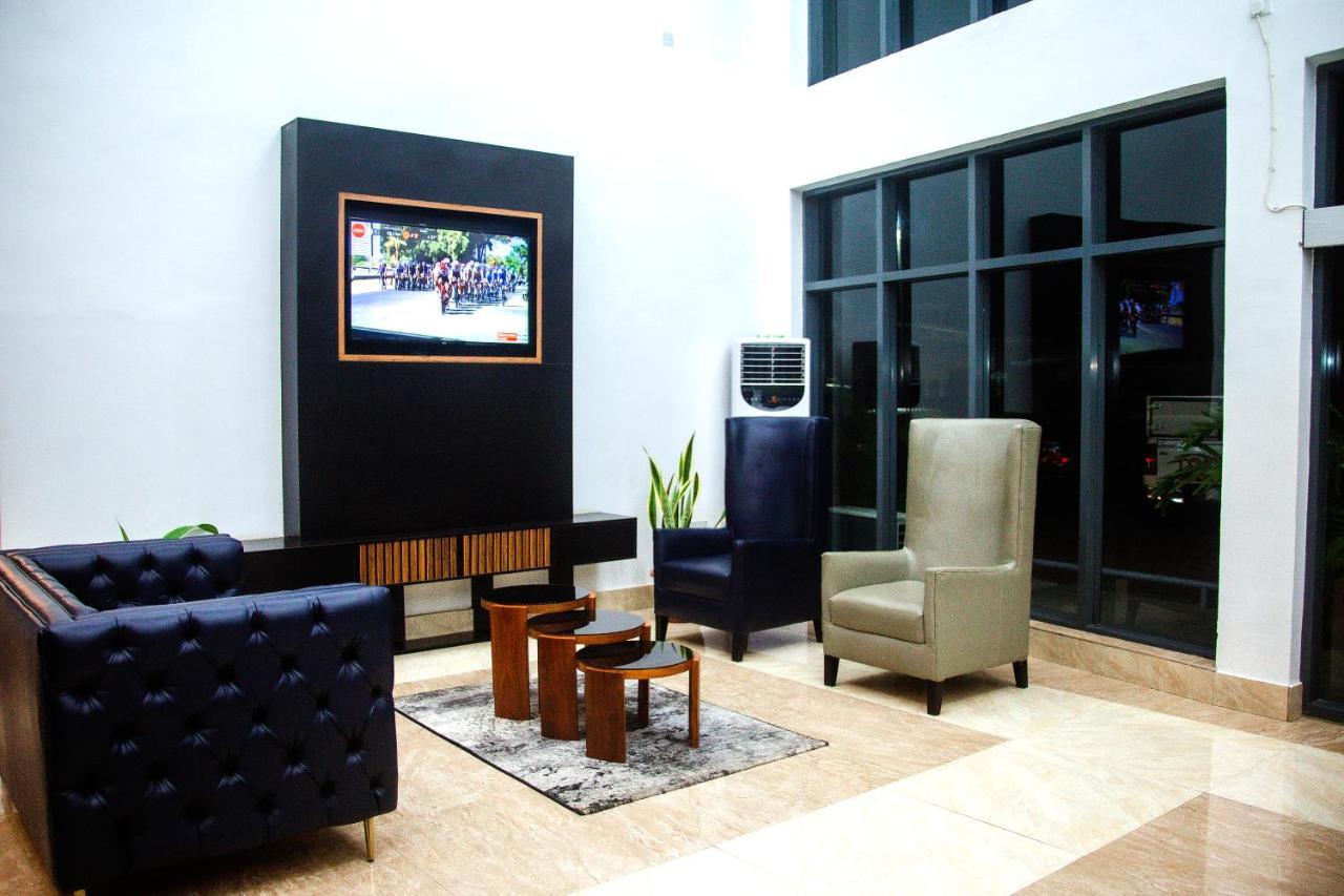 Hotel Capitol Икея Экстерьер фото